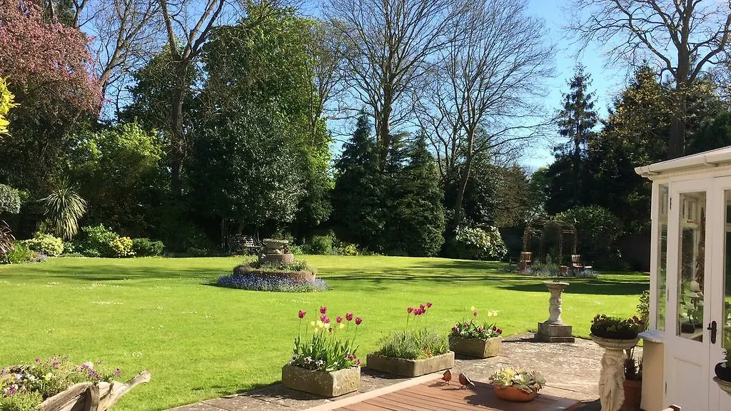 Little Manor Bed & Breakfast Cheltenham
