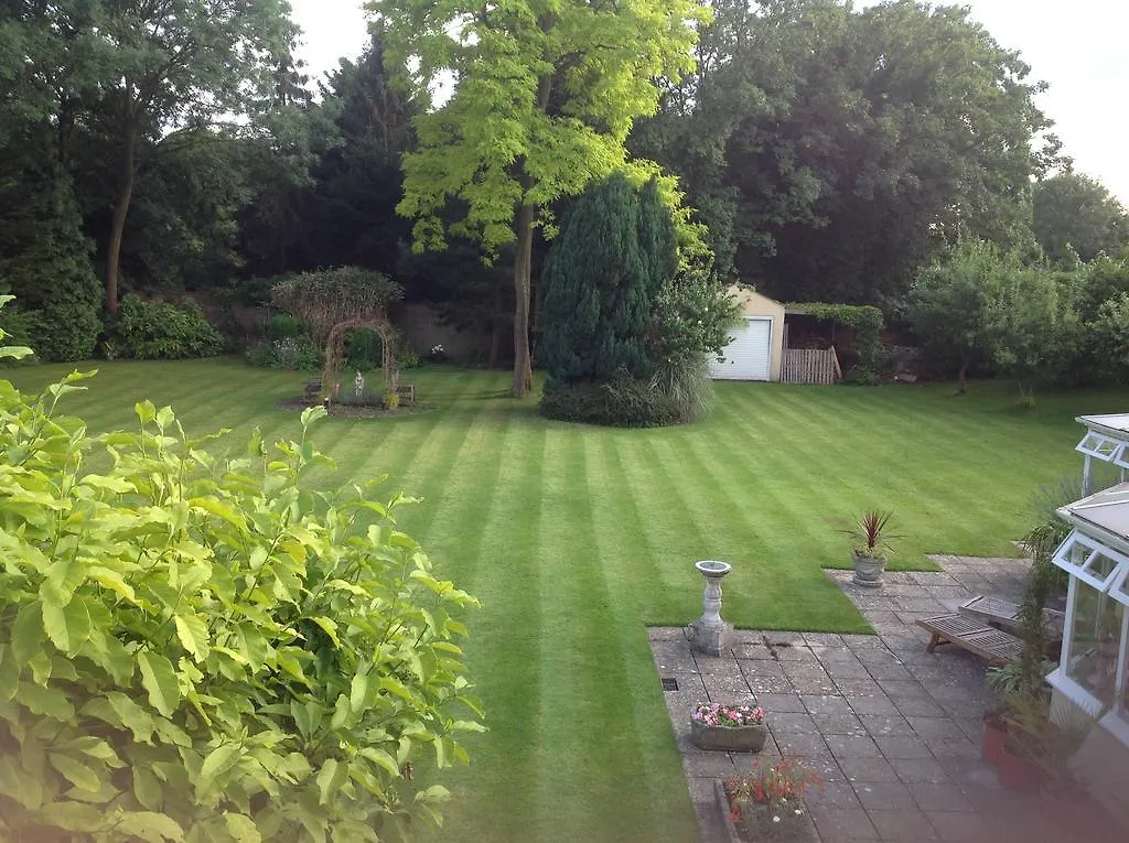 Little Manor Bed & Breakfast Cheltenham