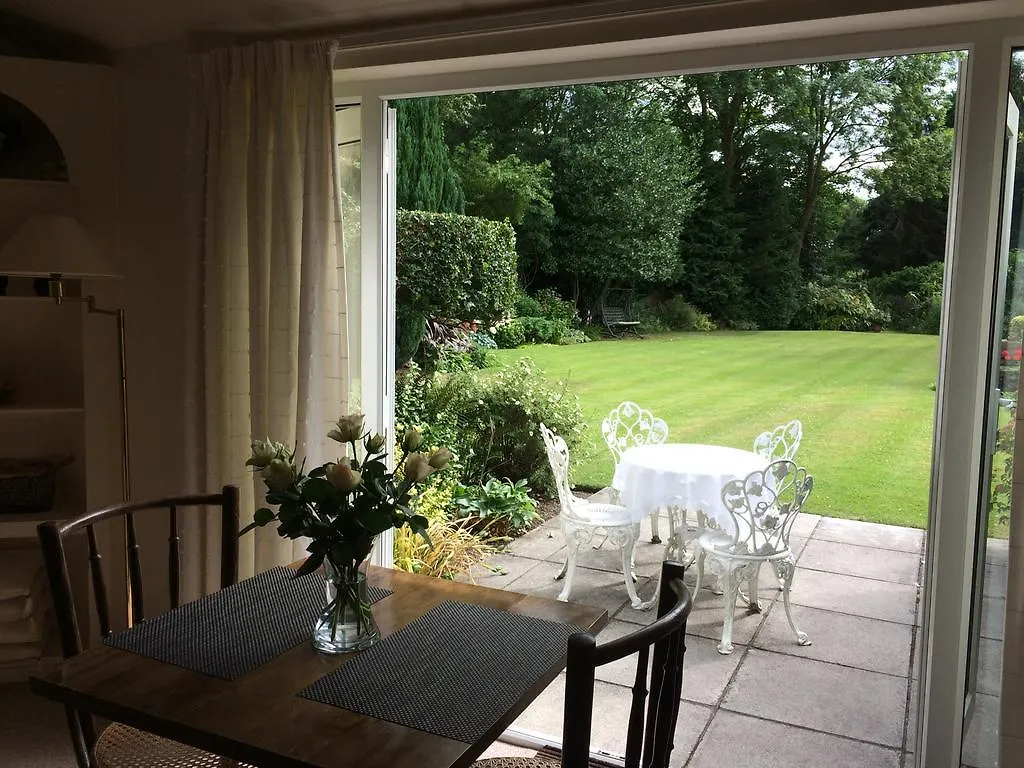 Little Manor Bed & Breakfast Cheltenham