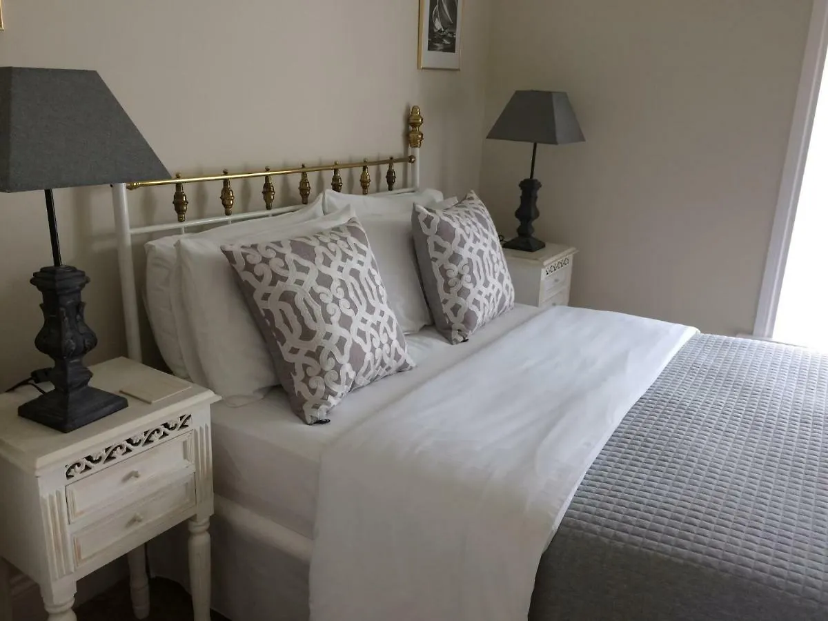 Little Manor Bed & Breakfast Cheltenham